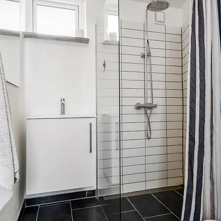 בית נופש Activity House With Wellness Area-sj700 *